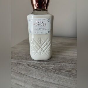 Bath & Body Works Pure Wonder Nourishing Lotion - Cream